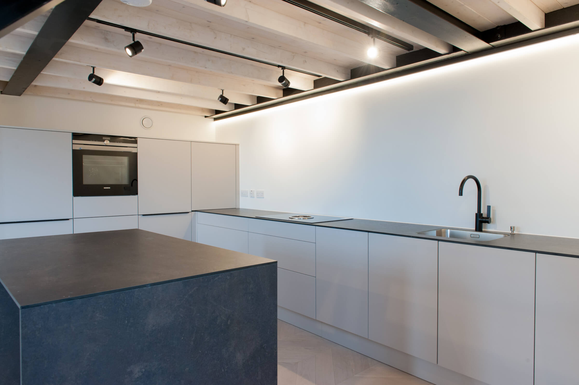 Kitchen area, apartment 6